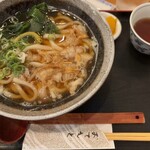 肉うどんの丸十 - かすうどん