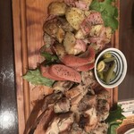 シュラスコ 肉寿司食べ放題 夜景肉バル サルーテジャポン - 