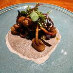 築地のら - 香ばしい香りが立ちのぼる瞬間に赤ワインが欲しくなる