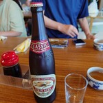 岡部ヤナ - ●絶品鮎のフルコース　4,000円

が注文された事になっている
■コース料理は、このワンメニューのみとなる

●キリン瓶ビール（中瓶）　700円

■瓶ビールはアサヒ、キリンが選択できる

も注文