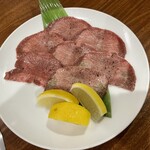 炭火焼肉 牛和鹿 - 