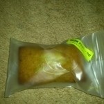 パティシエ エス コヤマ - ピスタチオのフィナンシェ