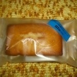 パティシエ エス コヤマ - ブルーチーズのフィナンシェ