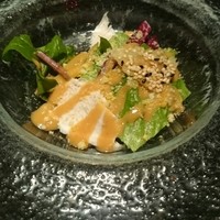 チャイナルーム - 先ずは、蒸し鶏のサラダから❗