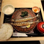 大戸屋 - 料理写真:生さんまの炭火焼き