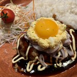 びっくりドンキー - 料理写真:月見てりたまマヨバーグディッシュ