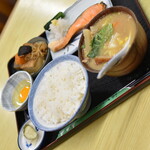さつき - とん汁さけ定食（１，２２０円）２０２５年９月