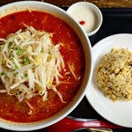 楽楽中華　あじくら - 