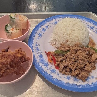 【追いパクチー】 口コミ一覧 : 四条パクチー - 四条（京都市営）/タイ料理 [食べログ]