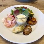 リトルネスト - サラダ仕立ての前菜