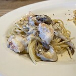 リトルネスト - 海老と舞茸のクリームソース