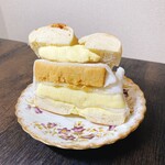 SUBHOUSE - レモンミルフィーユサンド(680円)