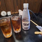 菊屋 - 焼酎麦ウーロン割一杯目、ウーロン茶