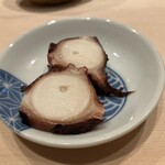 SUSHITOKYOTEN、 - 煮ダコ