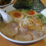 Kyuushuuchikuhouramenyamagoya - 山小屋特製昭和ラーメン