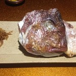 旬房まんぷく - 愛媛産の豪華な真鯛のカマ焼き