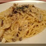 パステリアサポーレ - たっぷりきのことパルミジャーノチーズのカルボナーラ・10月のおすすめ