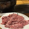 羊肉炭火焼 肉汁屋