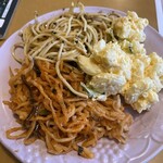 ブロンコビリー - サラダバー　　　　盛り過ぎた…