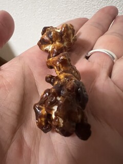 ラ・カーサ・ディ・テツオ オオタ - キャラメルポップコーン、あくまでもチョコ菓子