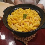 日本料理 新茶家 - コーンご飯　いい甘さがクセになります。鉄鍋というのもポイント