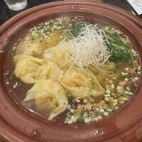 豊栄 - 香港式海老ワンタン麺