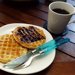 冨久豆 - モーニングワッフルのセット