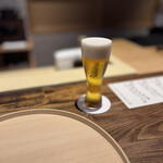 温石 - 生ビールで乾杯