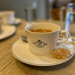Café de la Paix - 料理写真:エスプレッソのダブルは11€なので、今の相場で1,900円ぐらい。ひえ〜(^^)