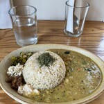 本と玄米カレー ヨスカ - 