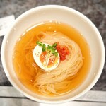 焼肉チャンピオン - 育ちの良さそうな冷麺