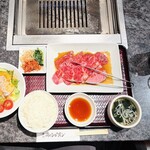 焼肉チャンピオン - サラダも美味しかった