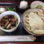 茂七 - 肉汁うどん。