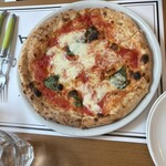 ピッツェリア オルカ - マルゲリータ（モッツァレラ/バジル）