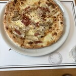 ピッツェリア オルカ - ポッロ（モッツァレラ/唐辛子/窯焼鶏）