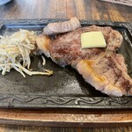 べこ六 ステーキ ミートインパクト - 料理写真: