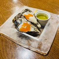 Seafood bar Ermitage 代々木店 - ◆いくら生牡蠣2ピース