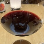 SHOLA - 先ほどのシードルと同じワイナリーのジオヒルズの赤をグラスで