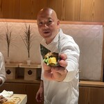 銀座 しのはら - 大将自ら　ありがとうございます