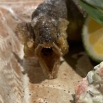 銀座 しのはら - いつも思いますが鮎って結構怖い顔　中までよく油が通るように開くのですが、この顔が