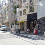 グランノットコーヒー - 視点:通り沿いほぼ南向き(南東に四ツ橋駅)