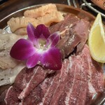 炭火焼肉 ホルモン にく式 - 