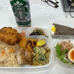 セブンイレブン - 料理写真:合わせて2,000円のお昼ごはんです