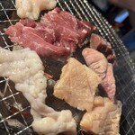 炭火焼肉 ホルモン にく式 - 