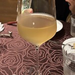 ラ スフォリーナ - ちょっと濁った白ワイン、ふくよかで美味しかった