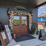 おかしさん - ショップ入り口