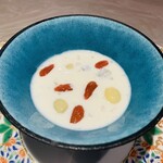 銀座嘉禅 - 蓮の実とクコの実