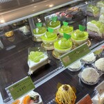 シャトレーゼ - 料理写真:チーズケーキは残り1個。