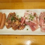 31866946 - 1,500円コース・ポークウインナー・味噌牛タン・厚切り豚バラ・鶏せせり(三人前)
