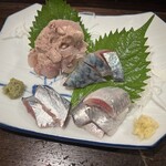金町製麺 - 関サバと秋刀魚とイワシの刺身と新潟産 馬面ハギの肝和え